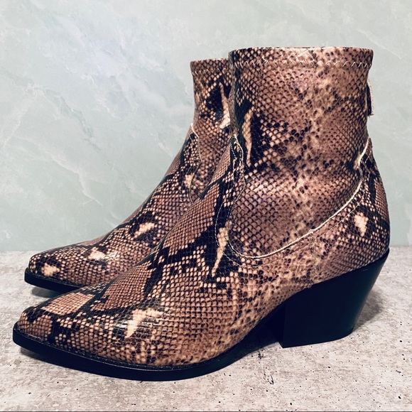 Dolce Vita Snake Print Booties 8.5 Wide - Picture 5 of 7